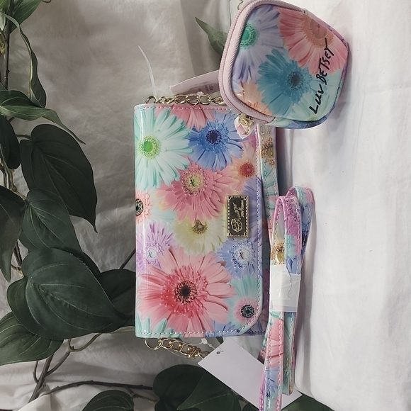 NWT LUV BETSEY CROSSBODY - Picture 6 of 8